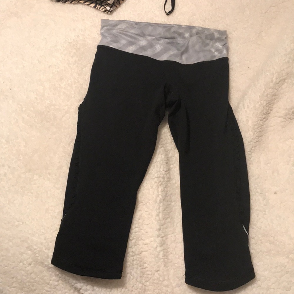 Lululemon cropped tights
